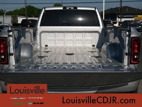 New 2026 RAM 3500 Big Horn AWD/4WD image 33