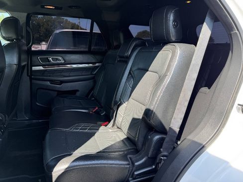 Used 2016 Ford Explorer Platinum AWD/4WD image 10