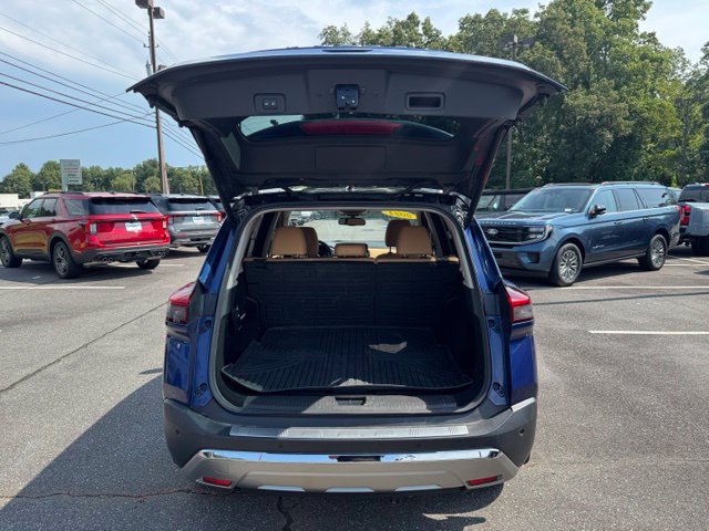 Used 2021 Nissan Rogue Platinum AWD/4WD image 7