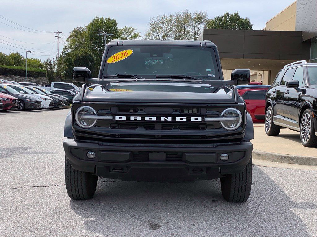 Used 2026 Ford Bronco Outer Banks AWD/4WD image 2