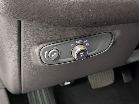 Certified 2022 Chevrolet Equinox LT FWD image 16