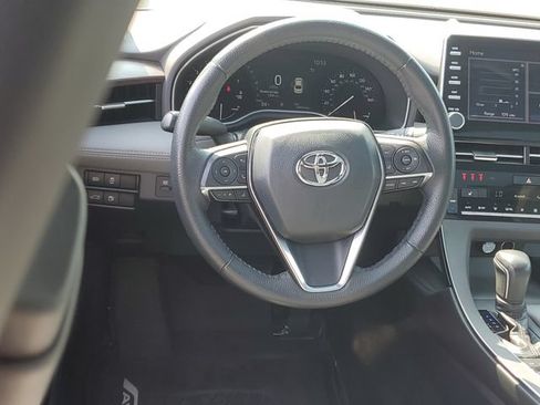 Used 2021 Toyota Avalon XLE w/ Moonroof Package FWD image 11