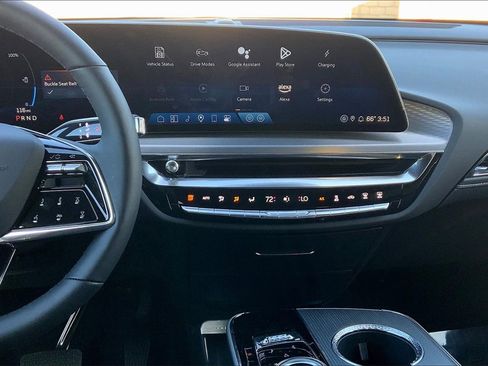 New 2025 Cadillac Lyriq Luxury image 8