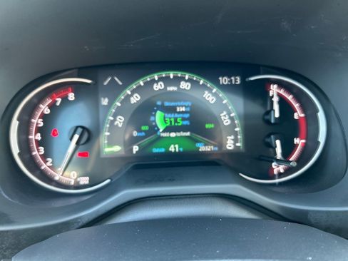 Used 2025 Toyota RAV4 XLE image 2