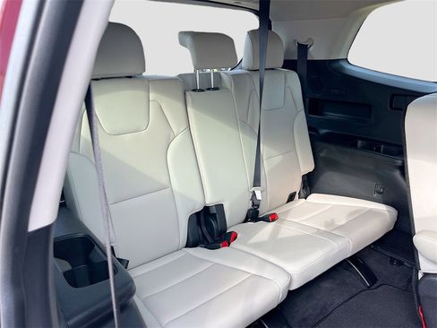 Used 2022 Kia Telluride SX image 28