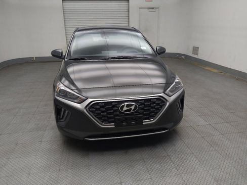 Used 2022 Hyundai Ioniq SE FWD image 14