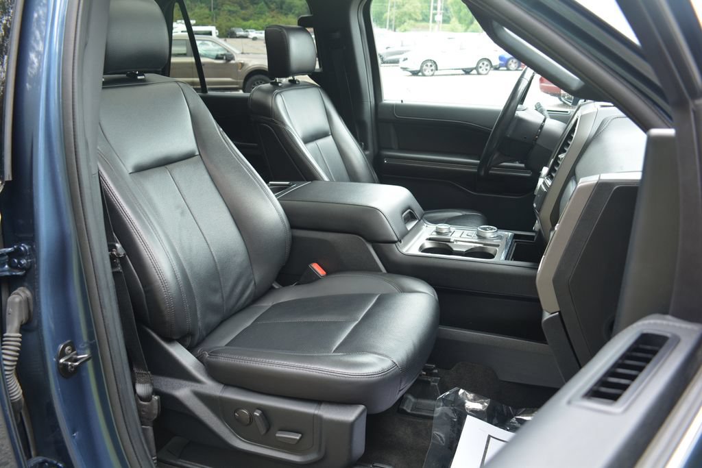 Used 2020 Ford Expedition Max XLT w/ Equipment Group 202A AWD/4WD image 23