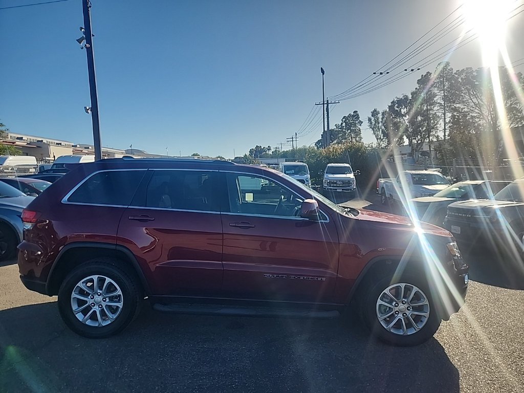 Used 2021 Jeep Grand Cherokee Laredo AWD/4WD image 16