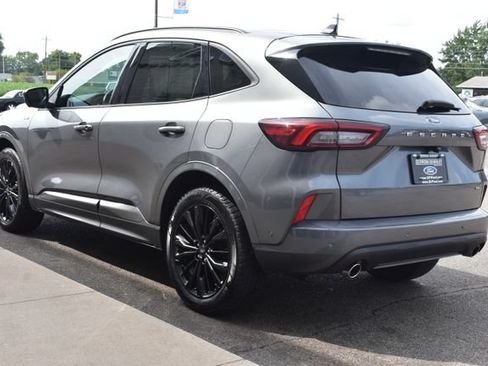 Used 2023 Ford Escape ST-Line Elite w/ Premium Technology Package AWD/4WD image 18