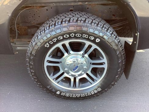 Used 2015 Ford F250 Platinum AWD/4WD image 4