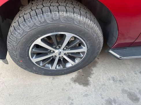 Used 2018 Ford Expedition XLT w/ Equipment Group 202A image 6