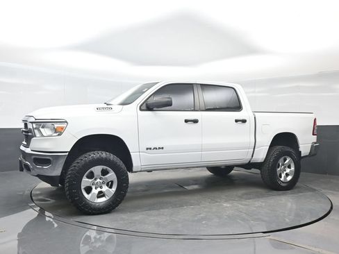 Used 2019 RAM 1500 Tradesman w/ SXT Appearance Group AWD/4WD image 2