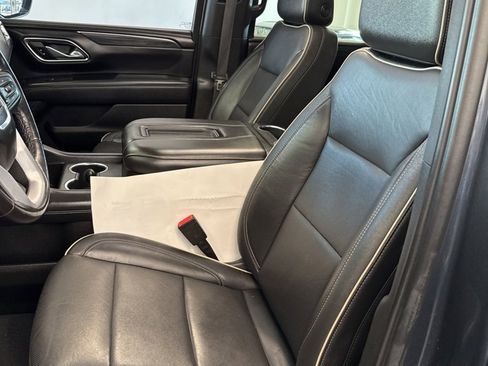 Used 2021 GMC Yukon SLT w/ SLT Premium Package image 13