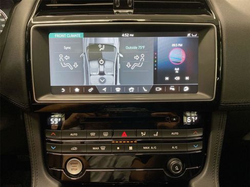 Used 2018 Jaguar F-PACE Portfolio image 21