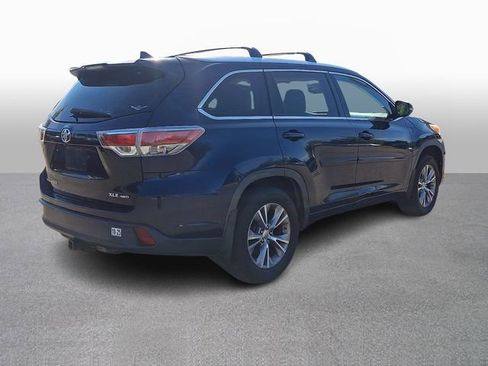 Used 2014 Toyota Highlander XLE AWD/4WD image 4
