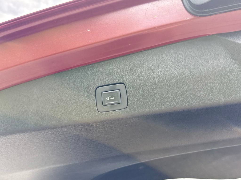Used 2023 Buick Encore GX Select AWD/4WD image 19