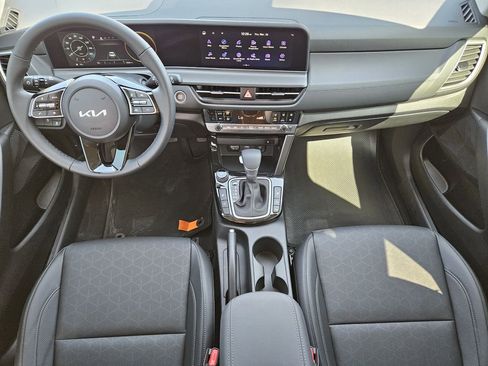 New 2026 Kia Seltos EX FWD image 21