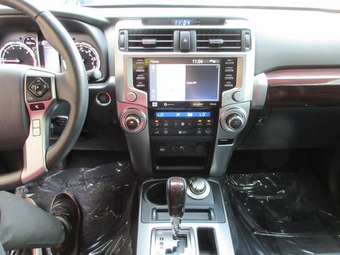 Used 2023 Toyota 4Runner Limited AWD/4WD image 42