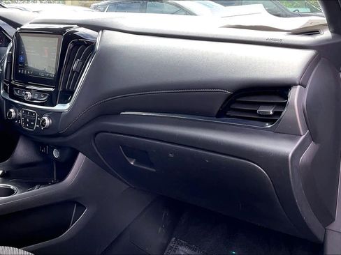 Certified 2023 Chevrolet Traverse LT FWD image 16