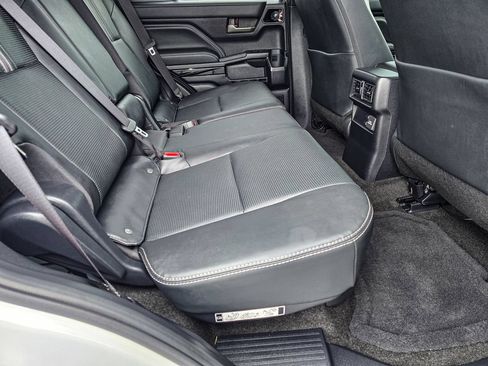 Used 2025 Toyota 4Runner Limited w/ Tow Technology Package AWD/4WD image 40