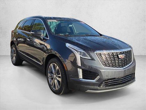 Used 2022 Cadillac XT5 Premium Luxury w/ Technology Package image 3