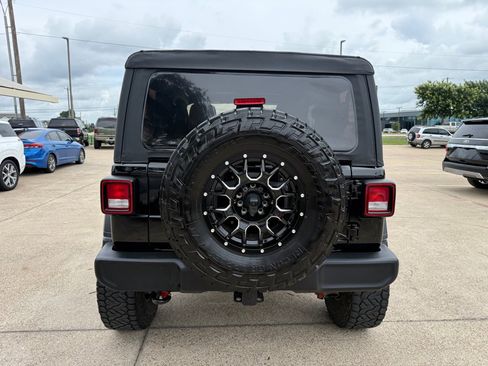 Used 2022 Jeep Wrangler Sport AWD/4WD image 6