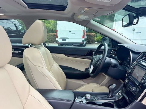 Used 2016 Nissan Maxima Platinum FWD image 19