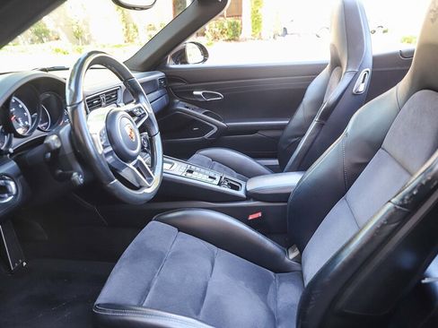Used 2017 Porsche 911 Turbo S AWD/4WD image 28