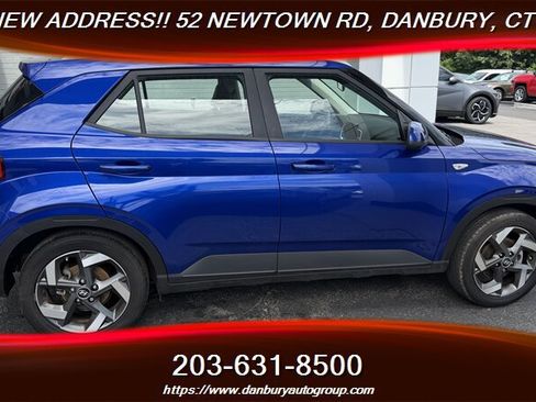 Used 2024 Hyundai Venue Limited FWD image 6