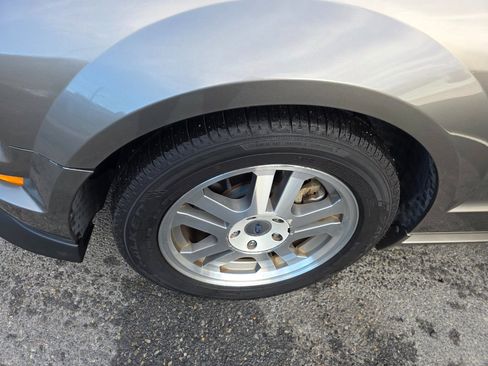 Used 2005 Ford Mustang GT image 18