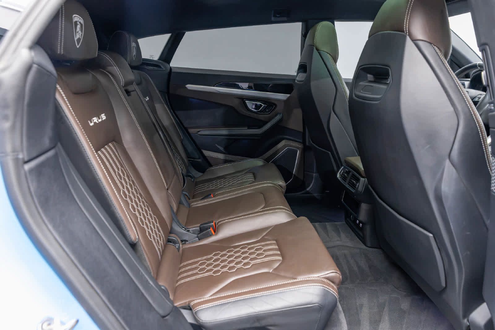 Used 2023 Lamborghini Urus S AWD/4WD image 16