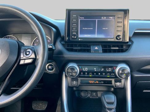 Used 2021 Toyota RAV4 XLE AWD/4WD image 7