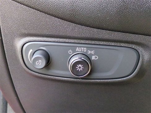 Certified 2022 Chevrolet Equinox LT image 18