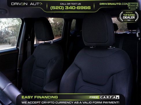 Used 2018 Jeep Renegade Latitude image 10