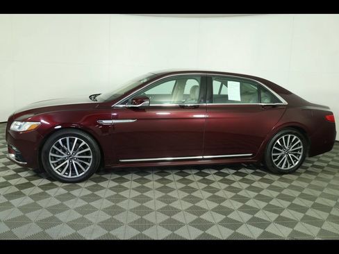 Used 2017 Lincoln Continental Select w/ Technology Package FWD image 12
