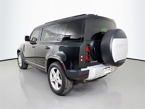 Certified 2022 Land Rover Defender 110 SE image 7