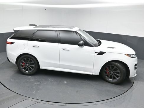 Used 2024 Land Rover Range Rover Sport Dynamic SE image 45