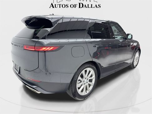 Used 2025 Land Rover Range Rover Sport image 9
