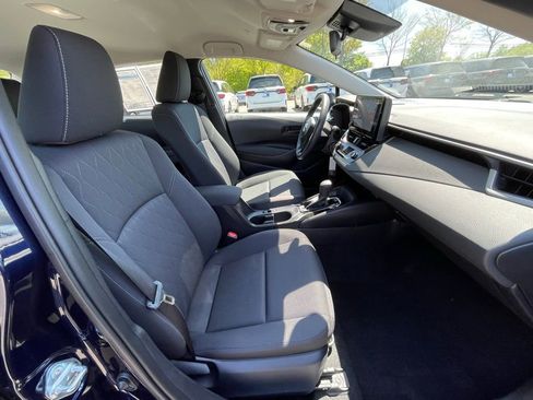 Used 2025 Toyota Corolla LE image 32