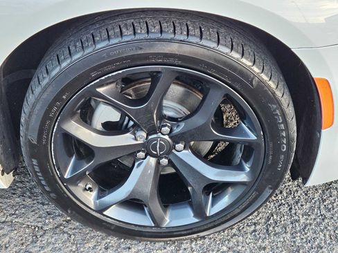 Used 2023 Chrysler 300 S image 9