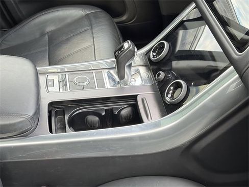 Used 2020 Land Rover Range Rover Sport HSE image 6