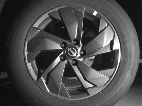 Used 2025 Nissan Rogue SV image 13