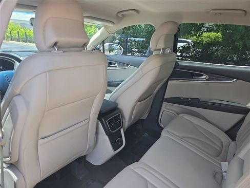 Used 2016 Lincoln MKX Select w/ Select Plus Package FWD image 13