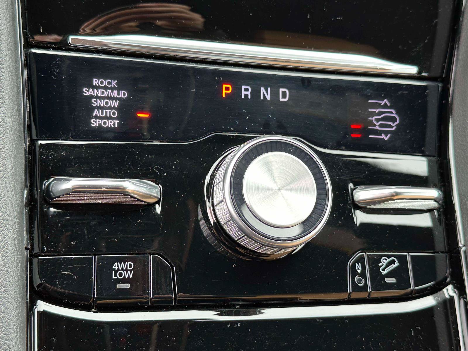 Used 2023 Jeep Grand Cherokee Summit AWD/4WD image 31