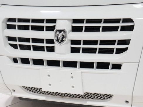 Used 2015 RAM ProMaster 2500 FWD image 9