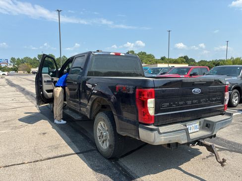 Used 2021 Ford F250 XL w/ STX Appearance Package AWD/4WD image 3