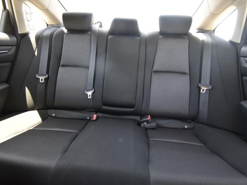 Used 2018 Honda Accord EX image 9