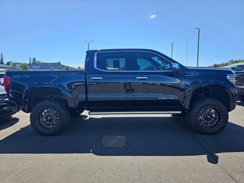 Used 2025 GMC Sierra 1500 Denali Ultimate AWD/4WD image 2