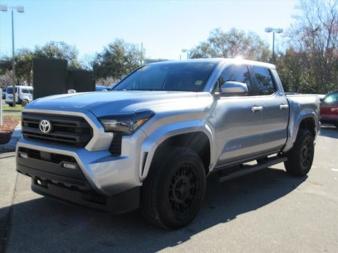 Used 2024 Toyota Tacoma SR5 image 3
