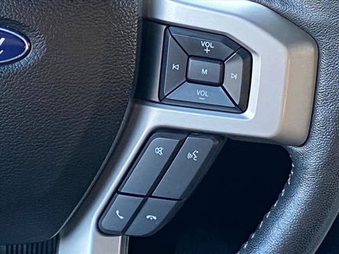 Used 2018 Ford F150 Lariat w/ Equipment Group 502A Luxury image 9